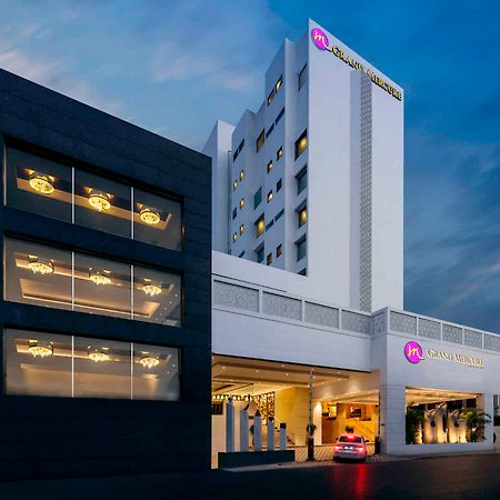 Grand Mercure Vadodara Surya Palace Εξωτερικό φωτογραφία