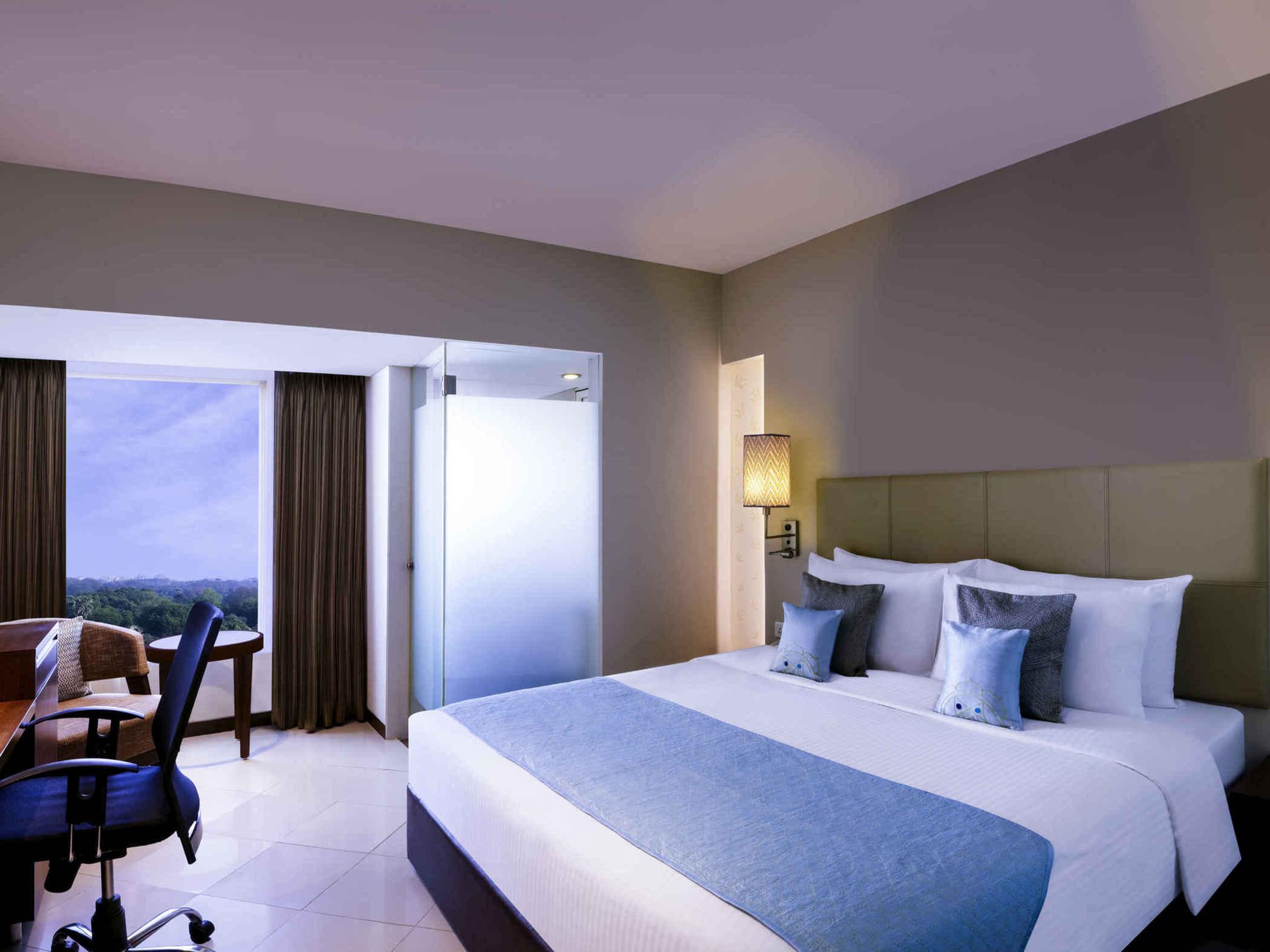 Grand Mercure Vadodara Surya Palace Εξωτερικό φωτογραφία