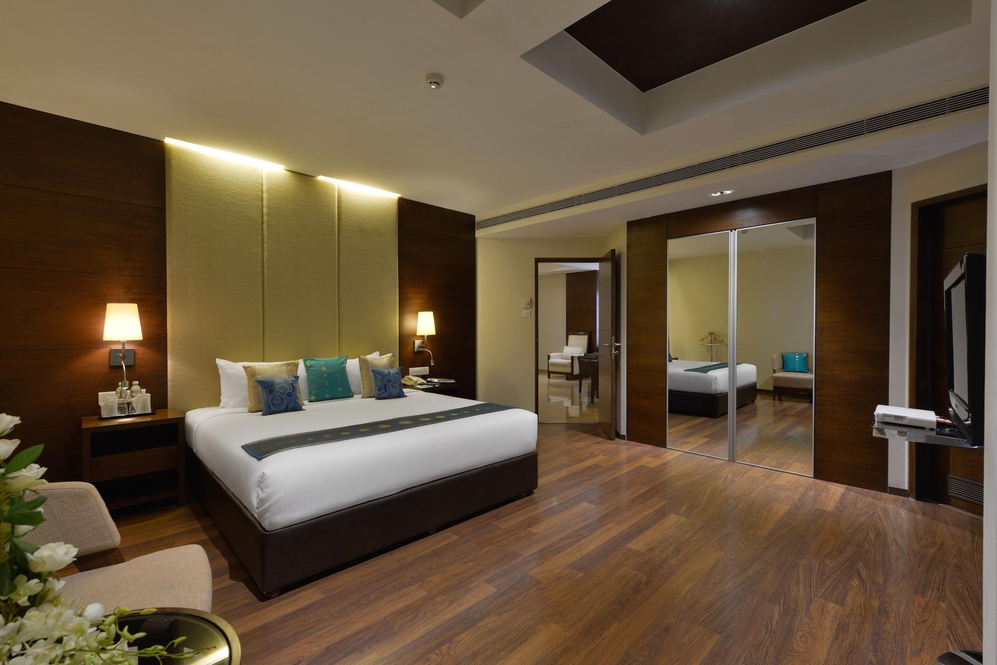 Grand Mercure Vadodara Surya Palace Εξωτερικό φωτογραφία