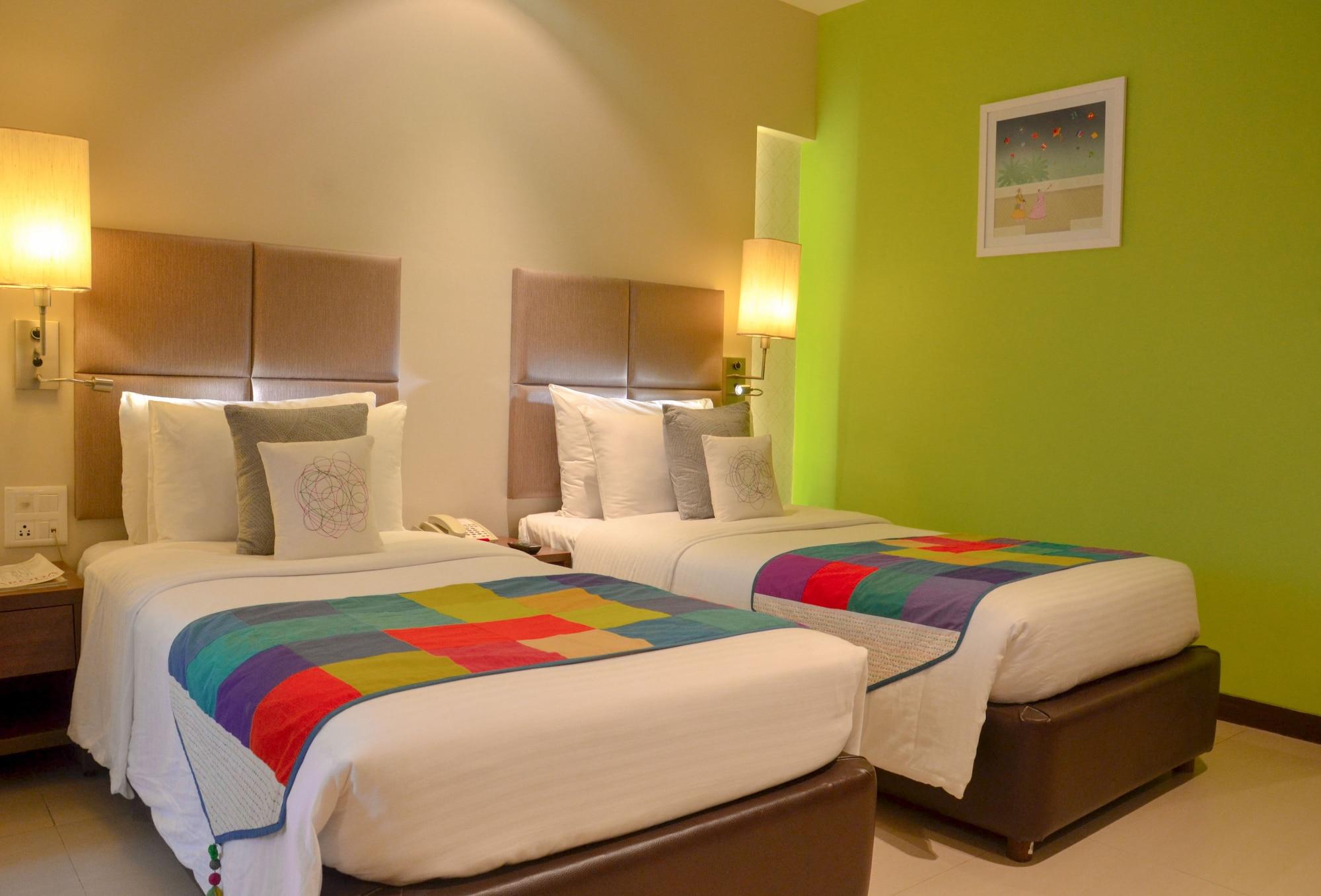 Grand Mercure Vadodara Surya Palace Εξωτερικό φωτογραφία