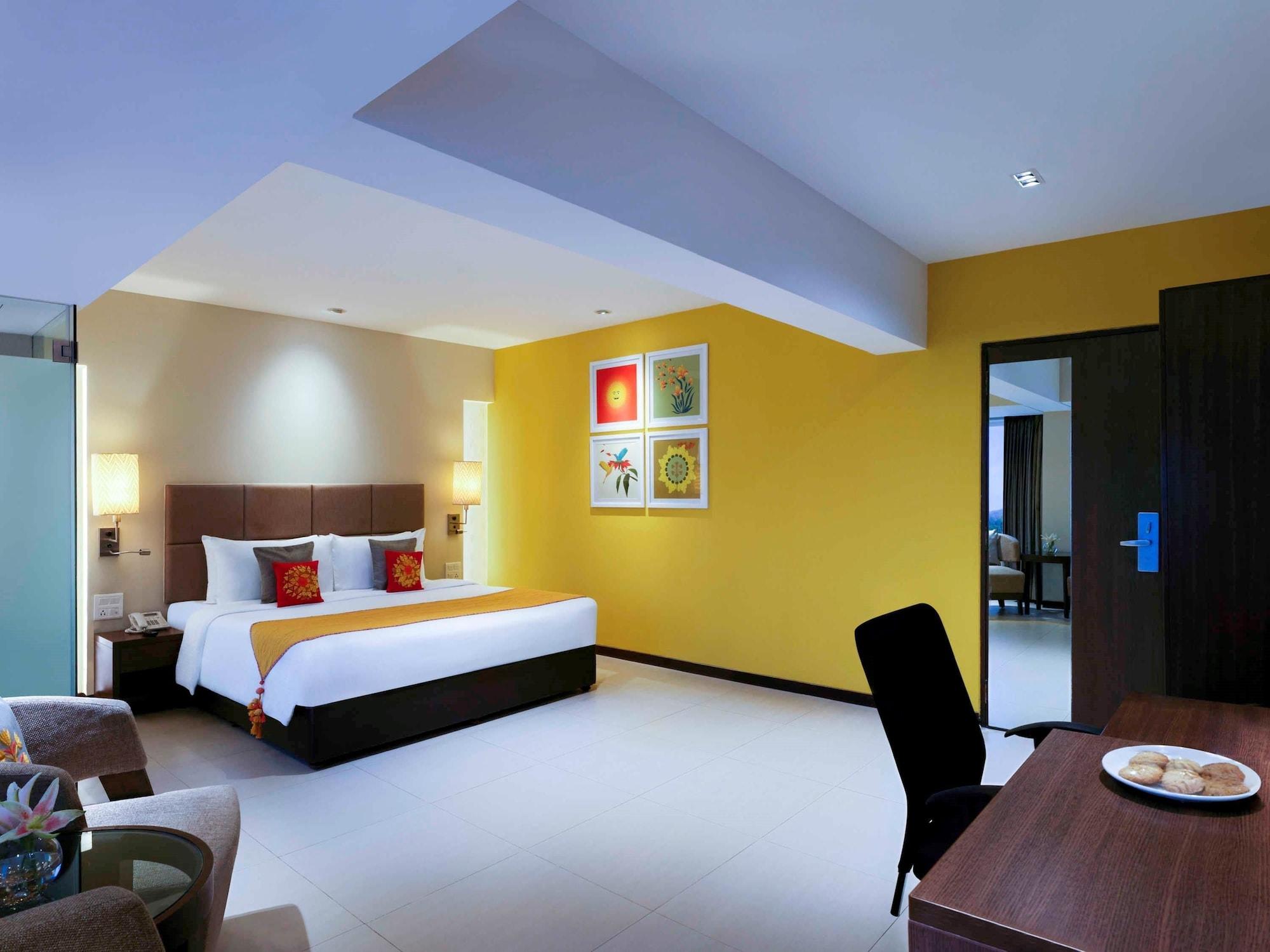 Grand Mercure Vadodara Surya Palace Εξωτερικό φωτογραφία