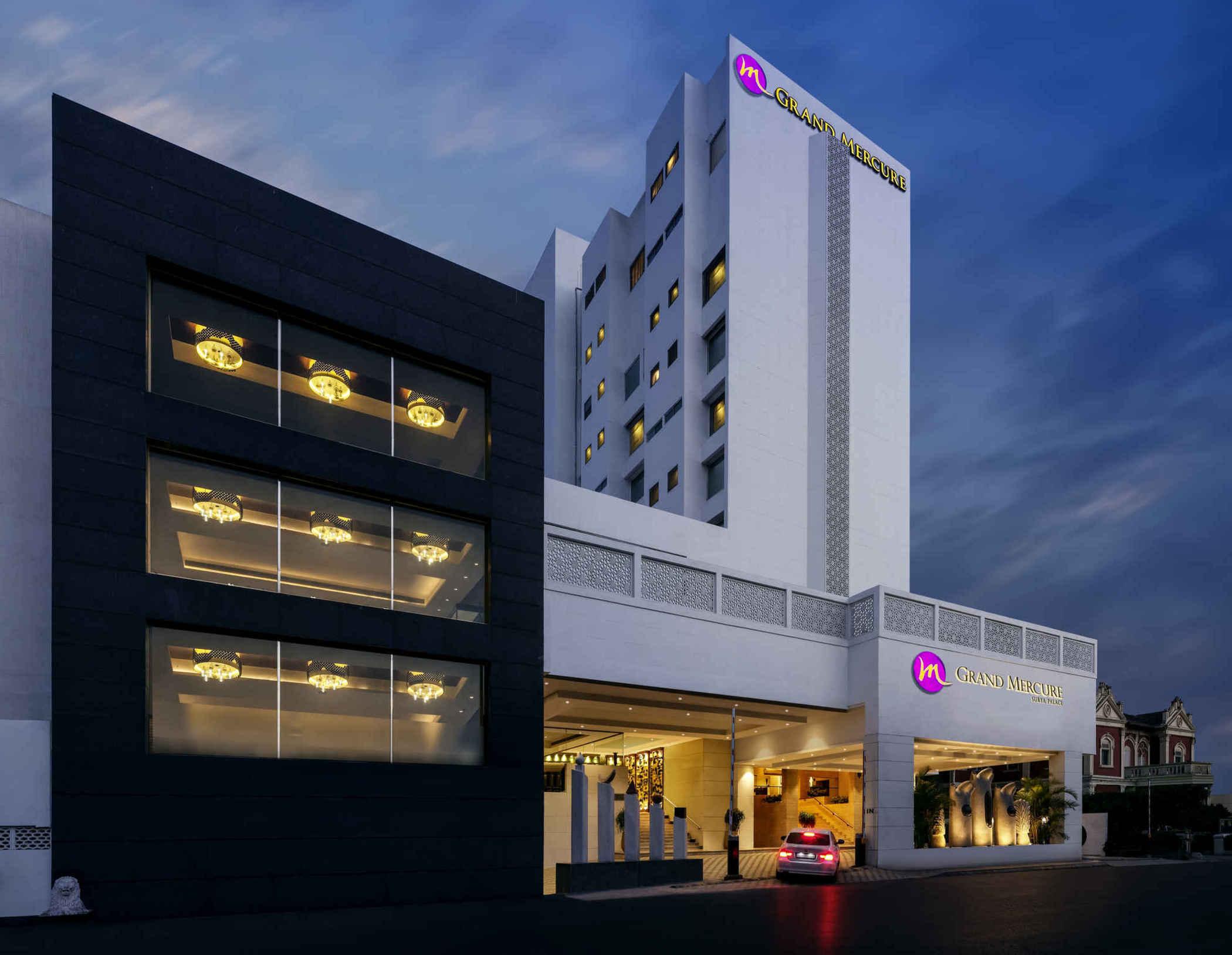 Grand Mercure Vadodara Surya Palace Εξωτερικό φωτογραφία