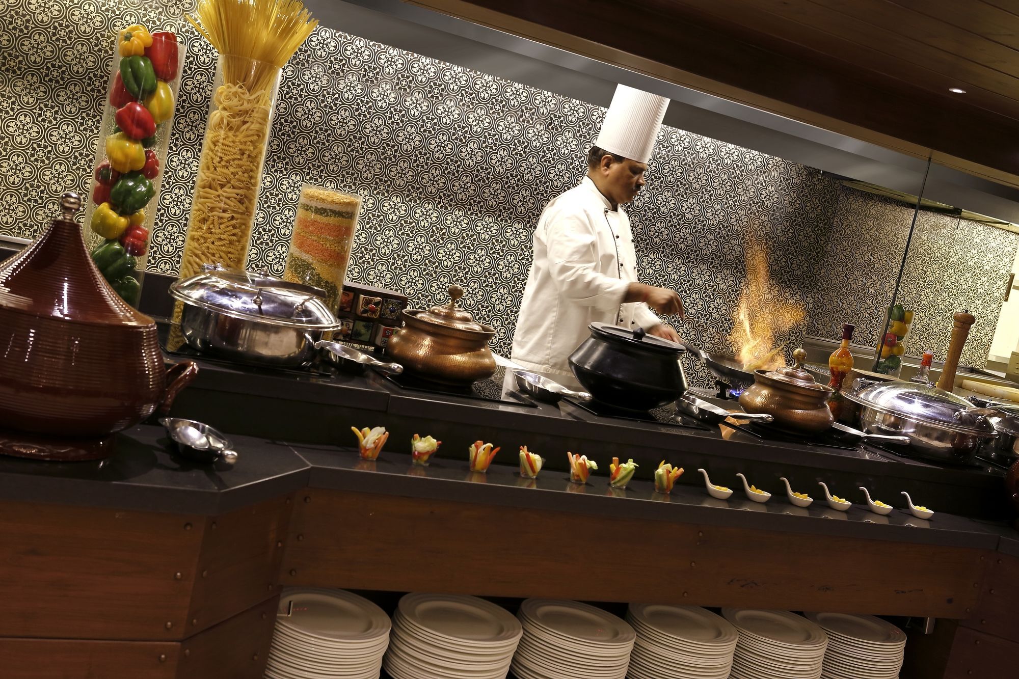 Grand Mercure Vadodara Surya Palace Εξωτερικό φωτογραφία