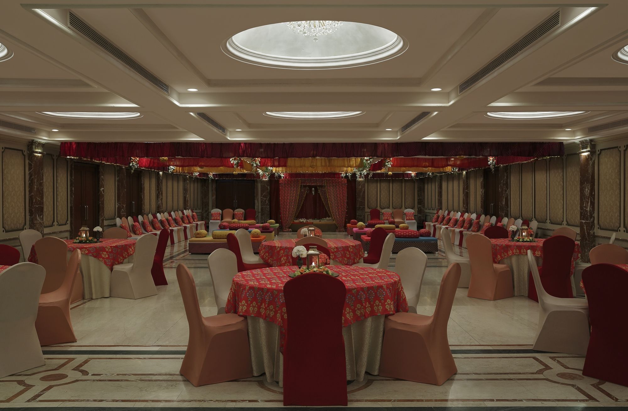 Grand Mercure Vadodara Surya Palace Εξωτερικό φωτογραφία